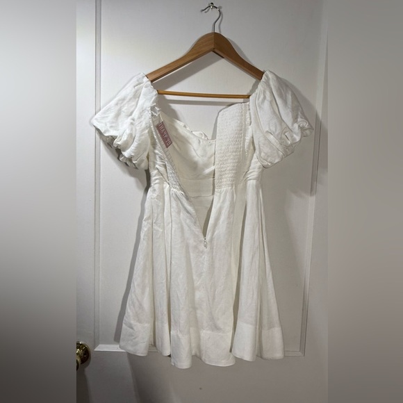 NWT Astr the Label Ulla Off The Shoulder Dress in White - Picture 8 of 9